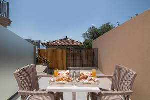 A balcony or terrace at Sea Diamond Suites