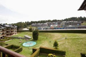 Vonkajšia záhrada v ubytovaní Apartament els Pins + 4 fotografie