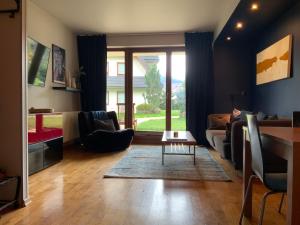 Posedenie v ubytovaní Apartament z widokiem na góry. Taras. Parking free