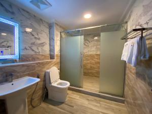Koupelna v ubytování Aveon Hotel