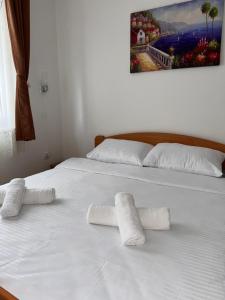 Postel nebo postele na pokoji v ubytování Angel Apartment Srebrno jezero