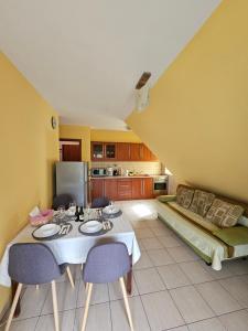 Fotografia z galérie ubytovania Easy Apartmanház v destinácii Keszthely