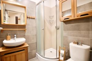 Kúpeľňa v ubytovaní Apartamenty NAVIGATOR-PORT + 37 fotografií