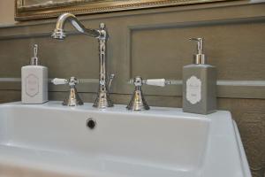 Koupelna v ubytování AdaeSaboCortona + 27 fotografií