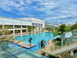 Бассейн в 14pax+Cozy@Semi-Villa Seremban или поблизости