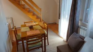 Apartmani MiM的休息区