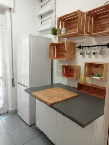 Virtuvė arba virtuvėlė apgyvendinimo įstaigoje Casa vacanza in centro a Carrara