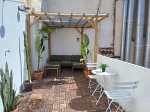 Patio alebo iná vonkajšia časť ubytovania Historic Center private Terrace