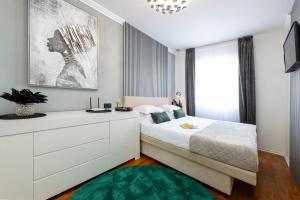 Posteľ alebo postele v izbe v ubytovaní Modern and Spectacular 2-BedApartment in Cavtat