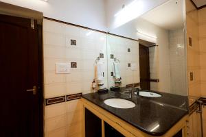 Koupelna v ubytování Gumaan Auberge