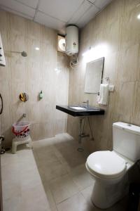 Koupelna v ubytování Gumaan Auberge