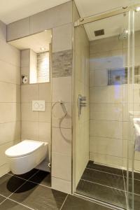 Salle de bains dans l'établissement Appartement aan Zee