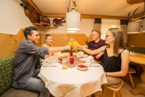 Hostia v ubytovaní Landhaus Maurer