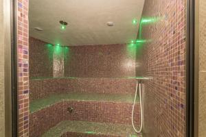 Bilik mandi di Ferienwohnung by Randolins +99 gambar