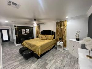 Gallery image of MardiGras Modern 4bedrm Home Wi-Fi free parking in New Orleans