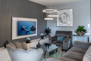 Posedenie v ubytovaní Modern and Spectacular 2-BedApartment in Cavtat