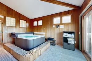 Gallery image of Anchors Aweigh in Rockaway Beach +24 photos