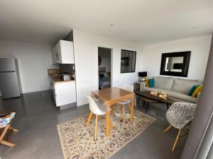 Η κουζίνα ή μικρή κουζίνα στο Appartement privé à la Villa Paradis de Valcros