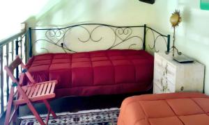 Tempat tidur dalam kamar di 2 bedrooms house with furnished garden and wifi at Grandas de Salime