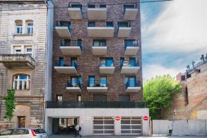 Budova, v ktorej sa apartmán nachádza