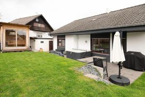 Κήπος έξω από το Eifel-resort