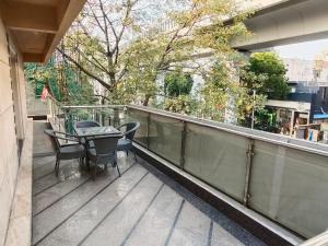 En balkong eller terrass på Feb Residency