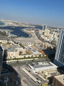 Gallery image of R2)Sweet Home fantastic city and sea view at beachإطلالة رائعة على المدينة والبحر على الشاطئ in Ajman 