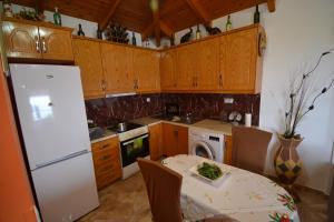 Billede fra billedgalleriet på Selami Sea View Apartments i Lukovë