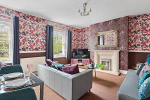 Istumisnurk majutusasutuses Harbour House - Central Location with Free Parking +40 fotot