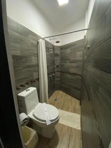 Et badeværelse på Hotel Sevilla Paraíso