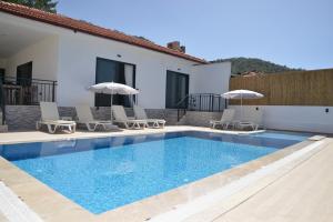 Πισίνα στο ή κοντά στο HYVillaS MİRAY