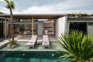 Villa con piscina y casa en INSPIRA Seminyak en Seminyak