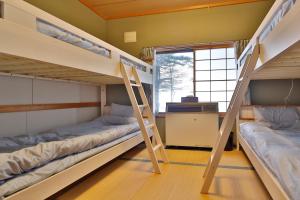 Bunk bed o mga bunk bed sa kuwarto sa Abashiri - House - Vacation STAY 16445