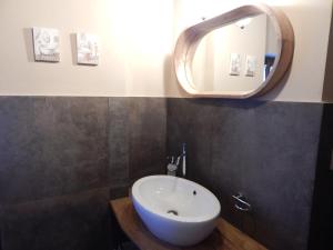 A bathroom at Podere San Cassiano