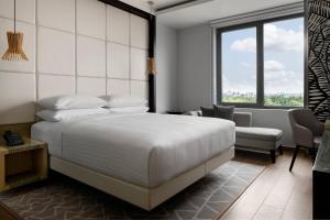 Katil atau katil-katil dalam bilik di Lagos Marriott Hotel Ikeja