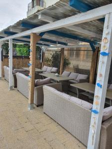 Χώρος καθιστικού στο Vila OK