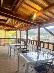 Een balkon of terras bij 旅館 竹屋 Takeya