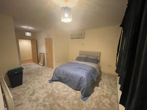Katil atau katil-katil dalam bilik di Thames River Front Penthouse