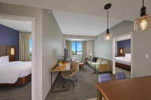 Postel nebo postele na pokoji v ubytování Residence Inn by Marriott Oahu Kapolei