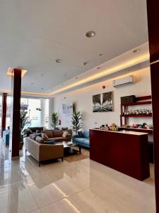 Fotografie z fotogalerie ubytování مارينا نجد للشقق الفندقية v destinaci Hotat bani tamim