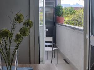 Foto de la galeria de Isa's Square Apartment a Shkodër