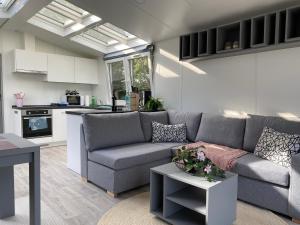 Posezení v ubytování Ferienhaus am Concordiasee + 8 fotografií