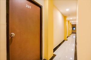 Fotografie z fotogalerie ubytování FabExpress Kurla Inn - Nr BKC v Bombaji + 22 fotografií