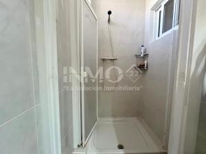 Koupelna v ubytování Plata baja en zona de Vilafortuny 102C - INMO22 + 10 fotografií
