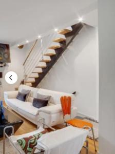 Gallery image of JO 2024 Jolie Maison avec Jardin Proche Paris in La Garenne-Colombes +10 photos