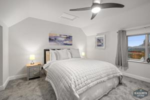 Katil atau katil-katil dalam bilik di Luxury cottage, 8 guests, 4 bedrooms, Staffordshire