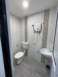 Ένα μπάνιο στο Pelangi JB town KSL JBCC MidVall