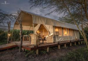 Het gebouw waarin de luxe tent zich bevindt
