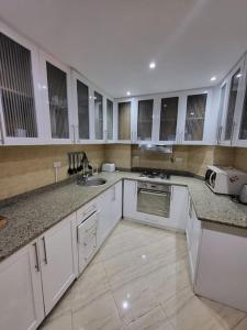 Kuchyň nebo kuchyňský kout v ubytování Velký apartmán 50 m od pláže - Sahl Hasheesh Hurghada resort Andalusie