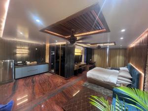 Kudle Beach View Resort And Spa Gokarna的厨房或小厨房